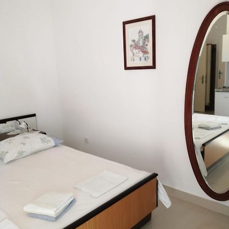 Omis Apartment On The Beach Экстерьер фото
