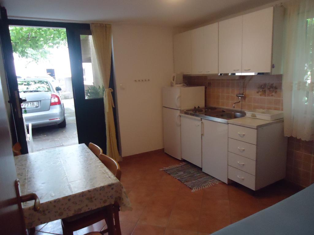 Omis Apartment On The Beach Экстерьер фото