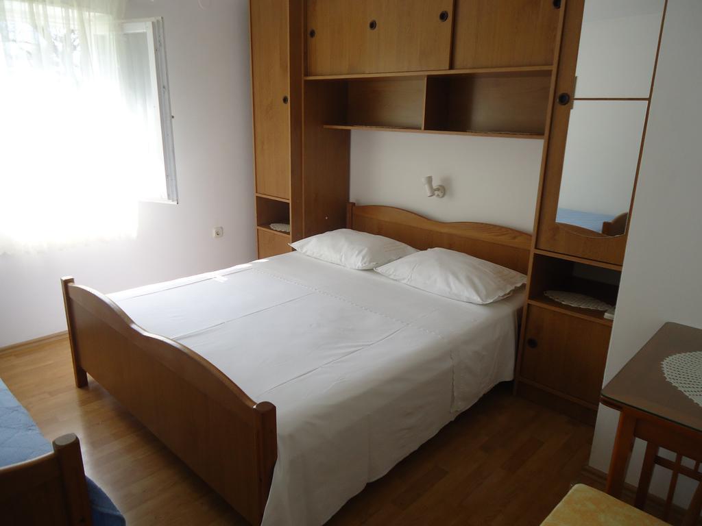 Omis Apartment On The Beach Экстерьер фото