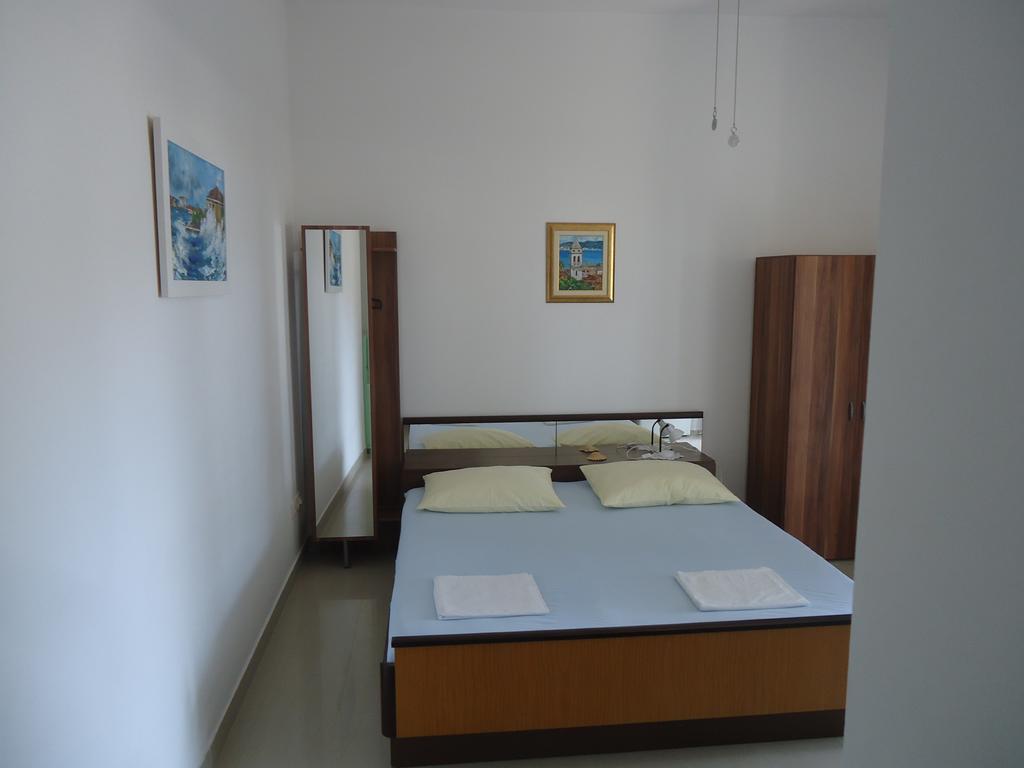 Omis Apartment On The Beach Экстерьер фото