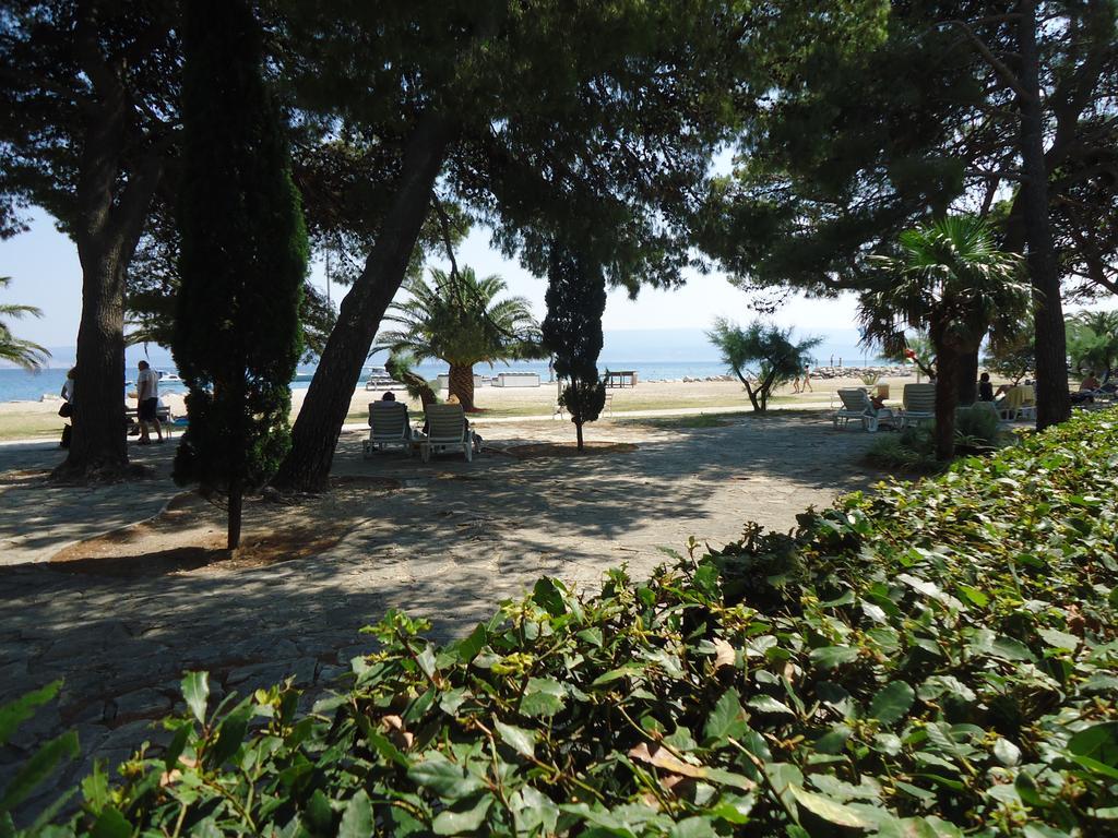 Omis Apartment On The Beach Экстерьер фото